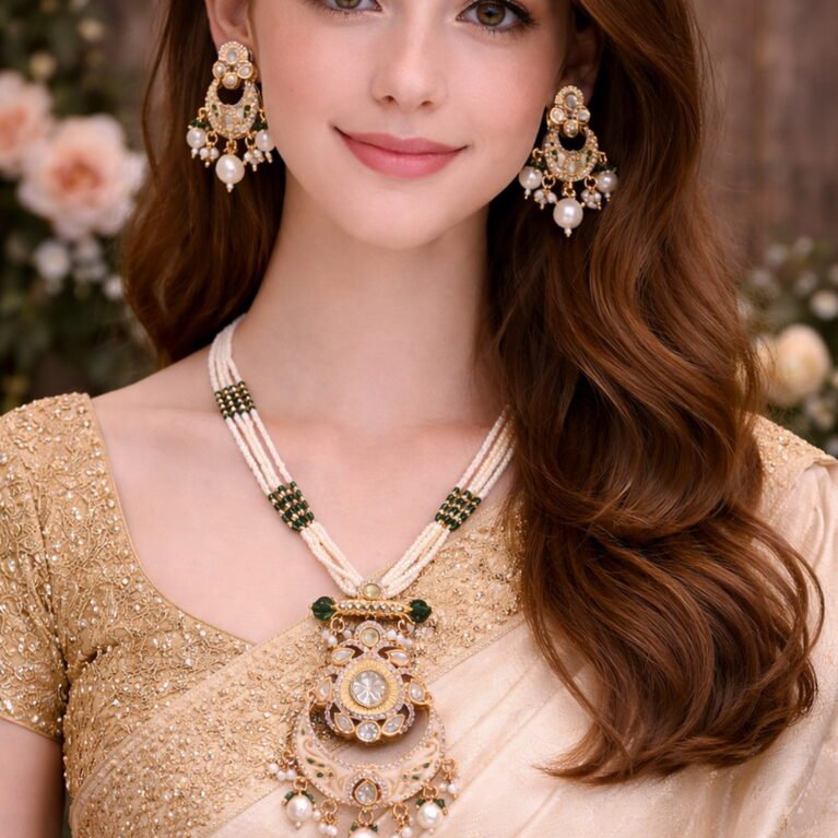 Gold-Plated Kundan Jewellery Set